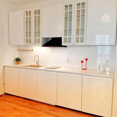 Apartment M *